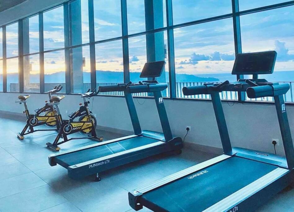 Апартаменты Jesselton Quay,2Br,4-5Pax,Mountain View Кота-Кинабалу Экстерьер фото